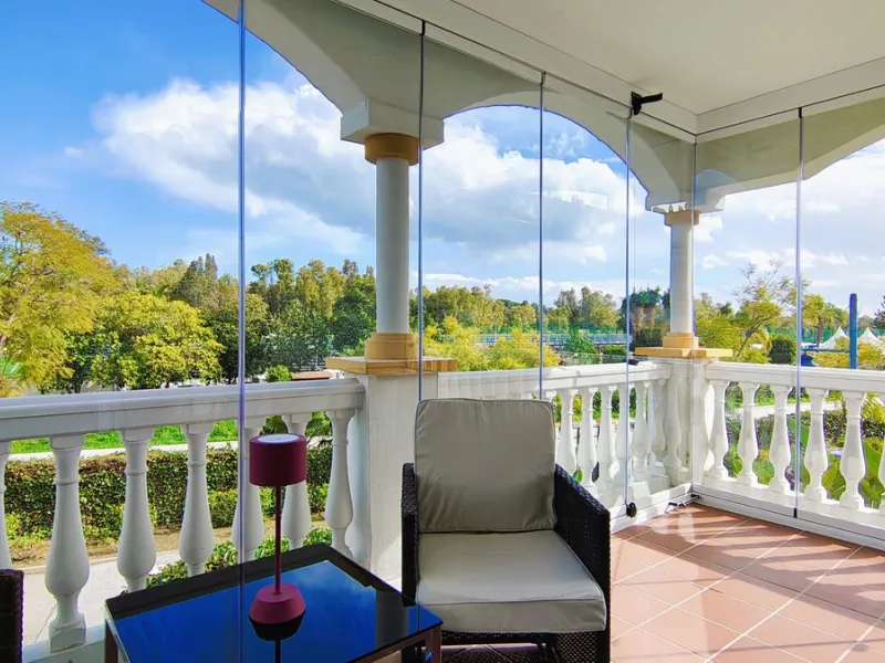 Apartment - Middle Floor Apartment в продаже в Marbella, Málaga. В доме 4 спален и 3 ванных комнат. Площадь дома 101 м²