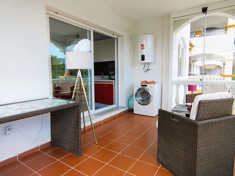 Apartment - Middle Floor Apartment в продаже в Marbella, Málaga. В доме 4 спален и 3 ванных комнат. Площадь дома 101 м²