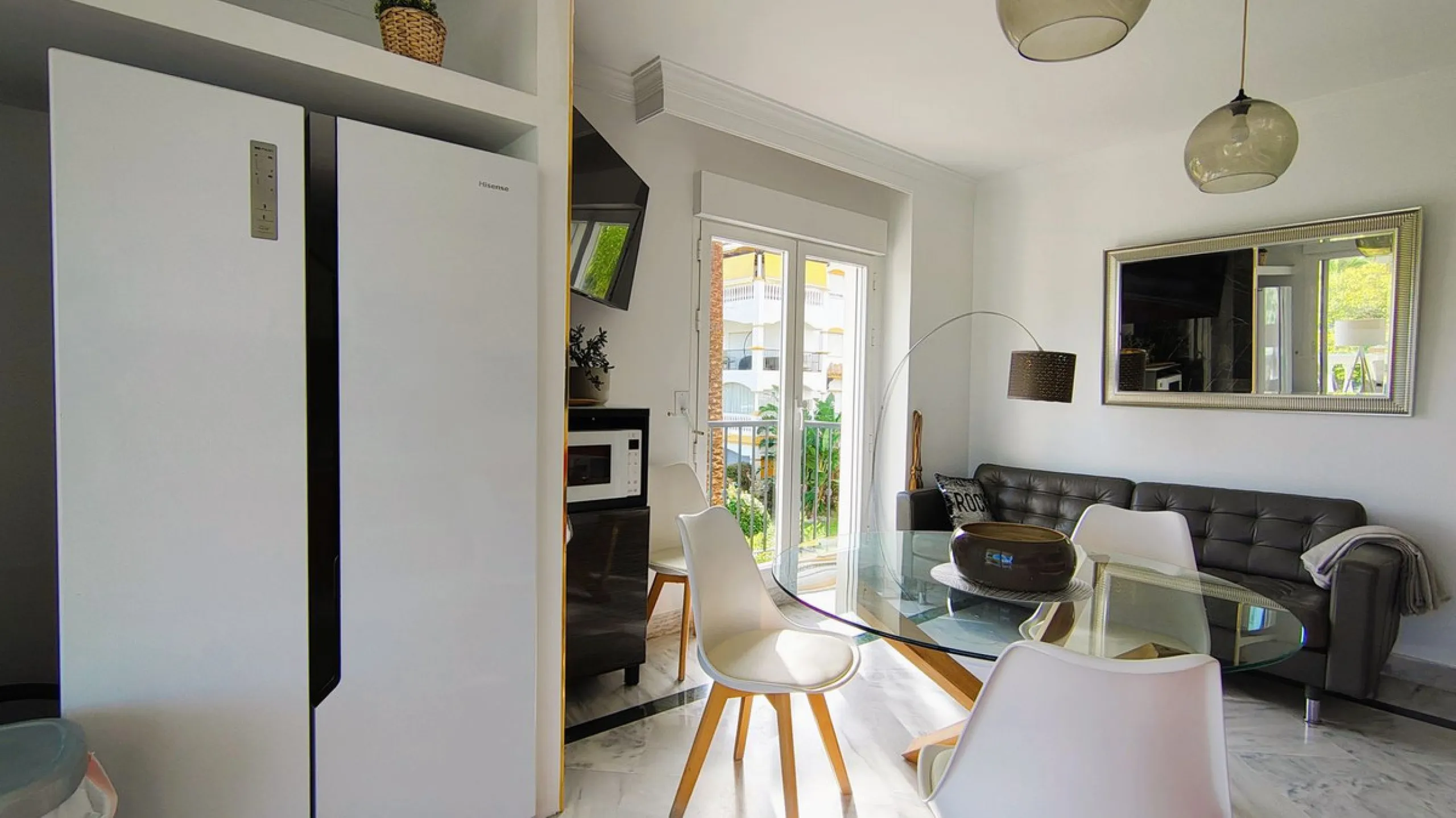 Apartment - Middle Floor Apartment в продаже в Marbella, Málaga. В доме 4 спален и 3 ванных комнат. Площадь дома 101 м²