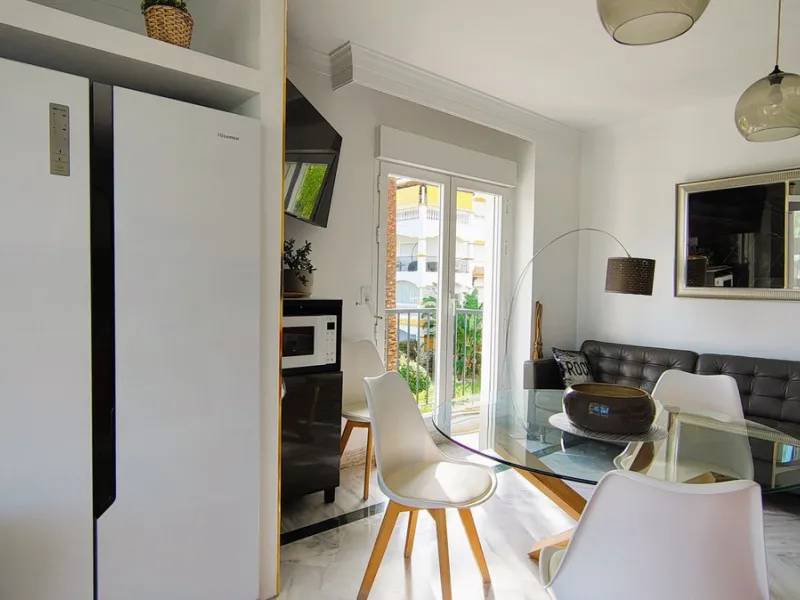 Apartment - Middle Floor Apartment в продаже в Marbella, Málaga. В доме 4 спален и 3 ванных комнат. Площадь дома 101 м²