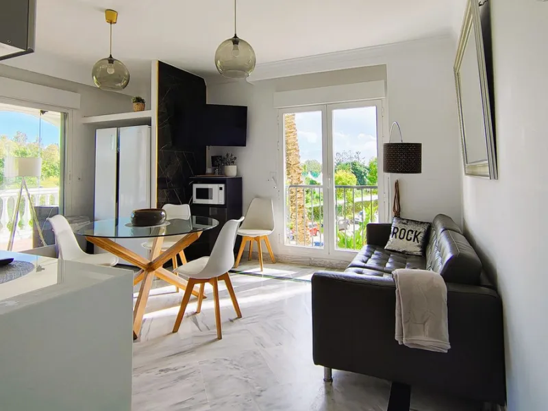 Apartment - Middle Floor Apartment в продаже в Marbella, Málaga. В доме 4 спален и 3 ванных комнат. Площадь дома 101 м²