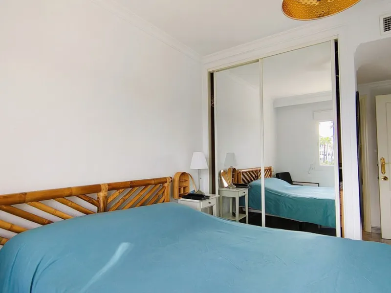 Apartment - Middle Floor Apartment в продаже в Marbella, Málaga. В доме 4 спален и 3 ванных комнат. Площадь дома 101 м²