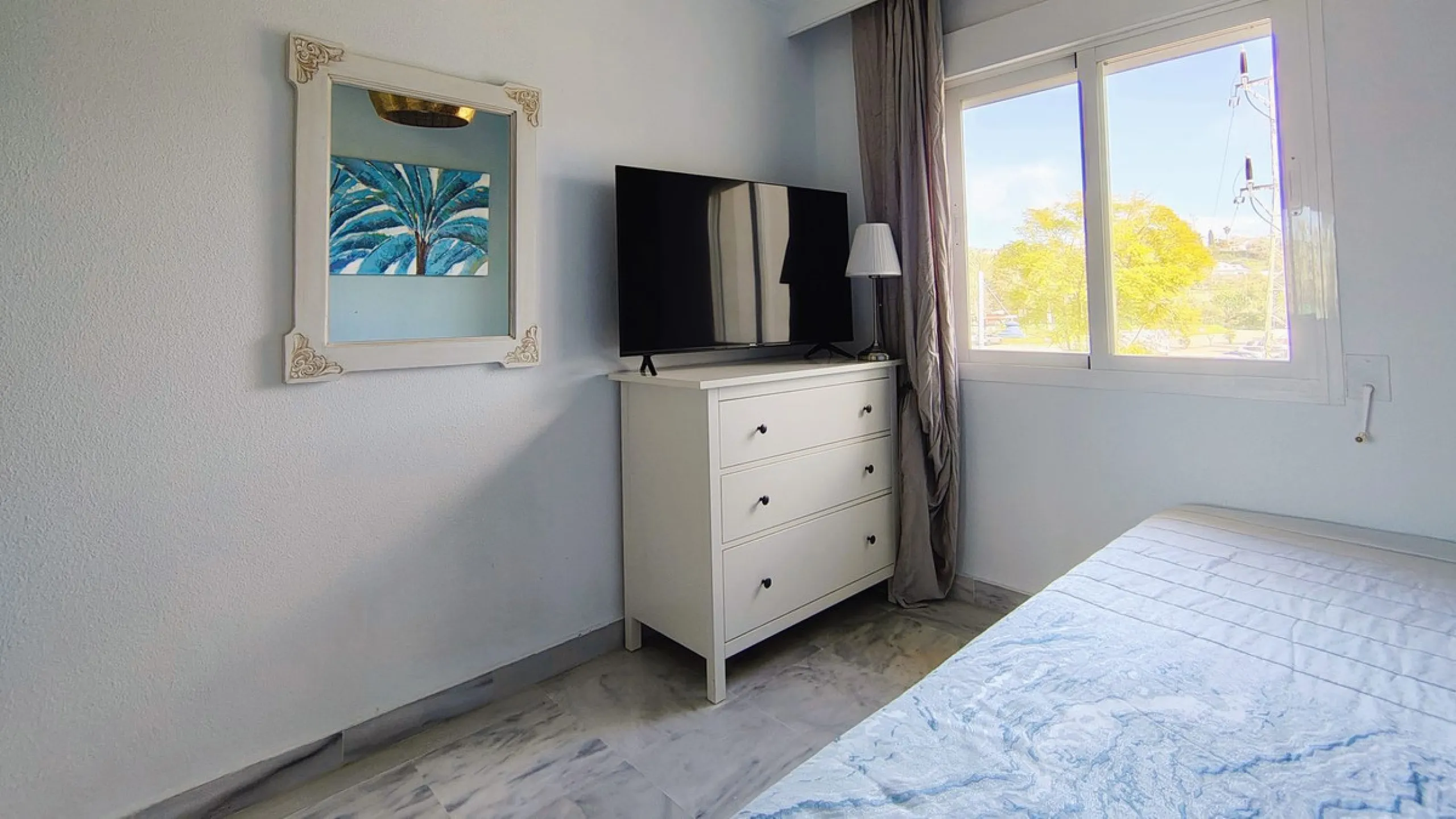 Apartment - Middle Floor Apartment в продаже в Marbella, Málaga. В доме 4 спален и 3 ванных комнат. Площадь дома 101 м²