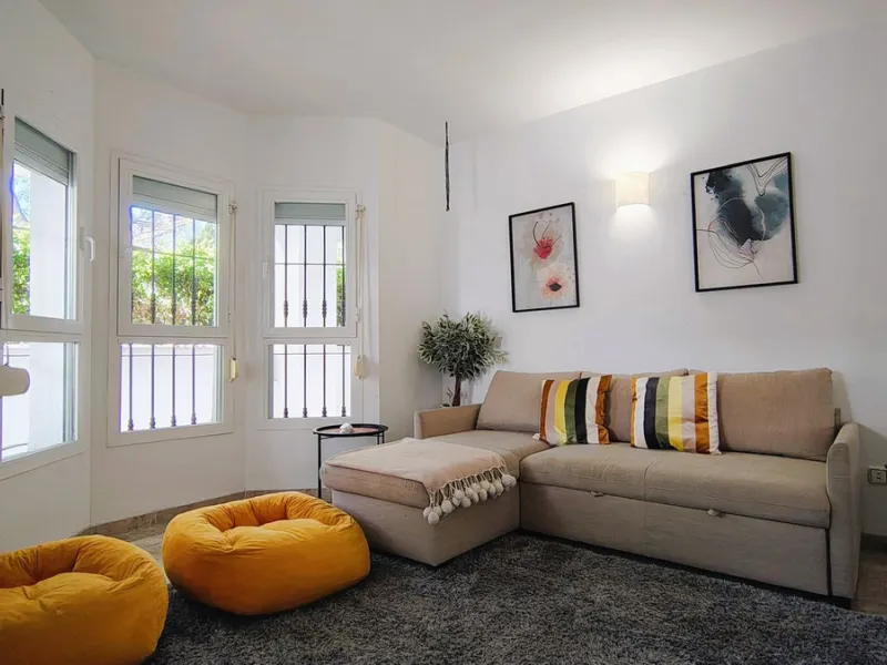 Apartment - Ground Floor Apartment в продаже в Marbella, Málaga. В доме 3 спален и 2 ванных комнат. Площадь дома 135 м²