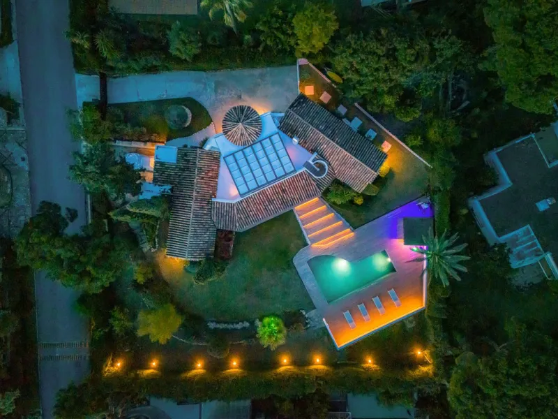 *Drone video and walkthrough video available. Urbanisation Hacienda Las Chapas.