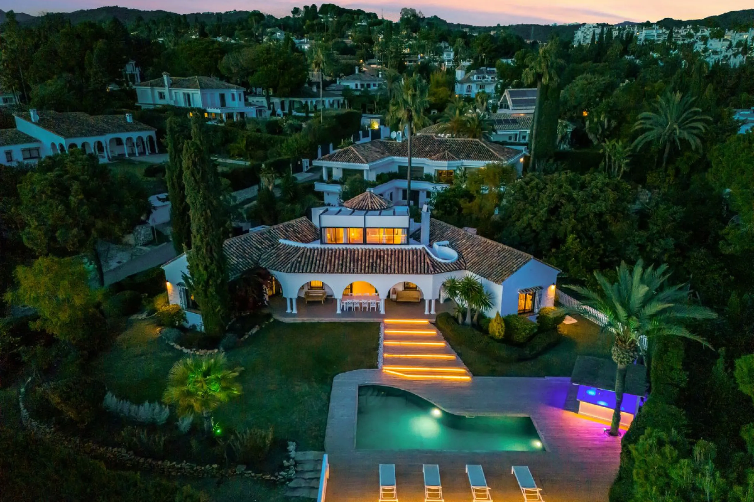 *Drone video and walkthrough video available. Urbanisation Hacienda Las Chapas.