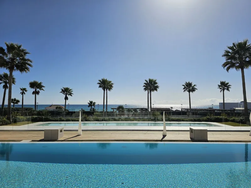 This beautiful house is located in an enviable beachfront position within the prestigious Velaya development on the New Golden Mile, offering breathtaking sea views and direct access to the beach.