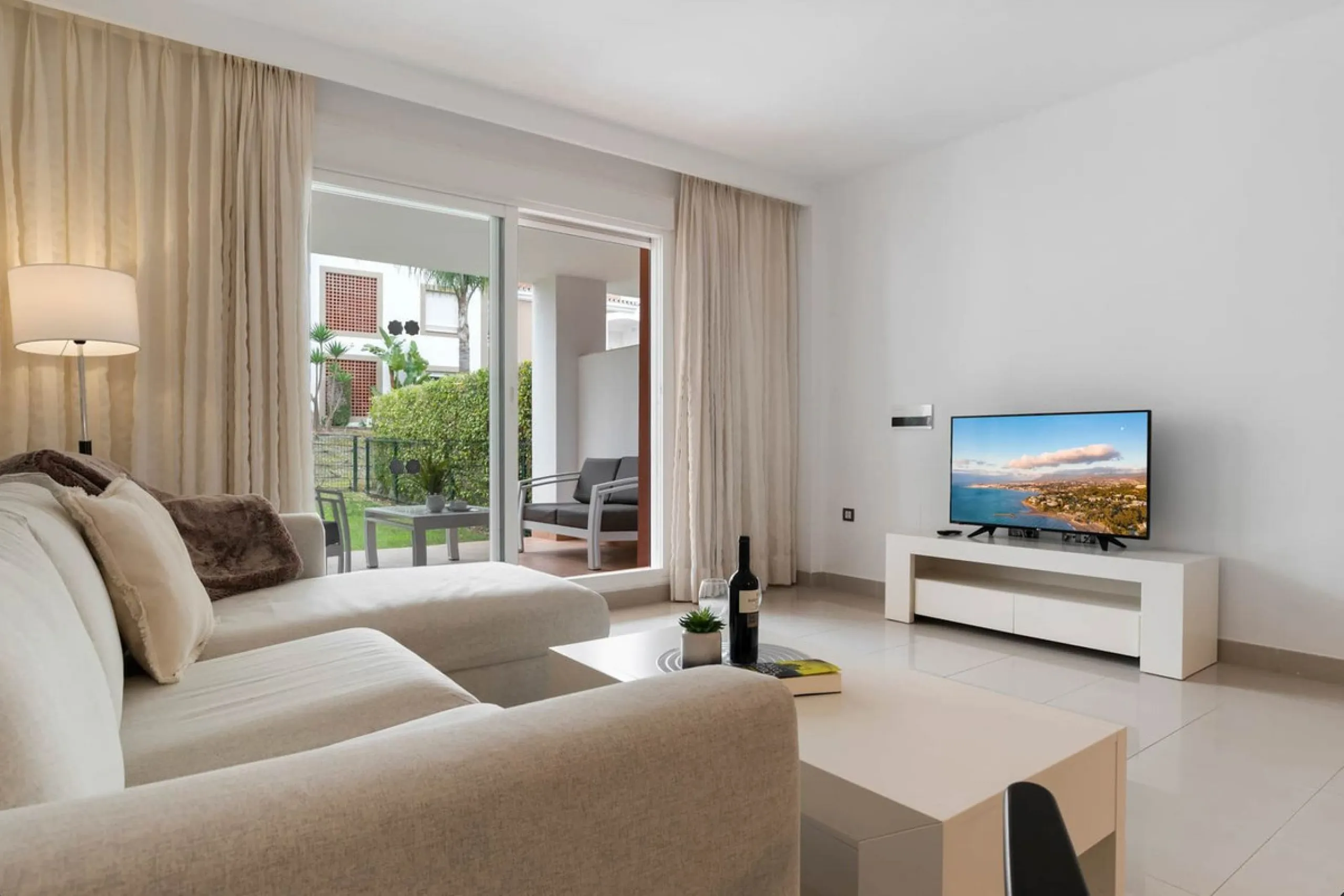 FOR SALE – 2 Bedroom Apartment with Tourist Licence | Cortijo del Mar Resort, El Paraíso | Costa del Sol