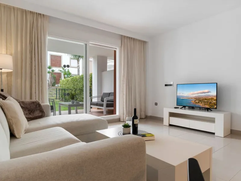 FOR SALE – 2 Bedroom Apartment with Tourist Licence | Cortijo del Mar Resort, El Paraíso | Costa del Sol
