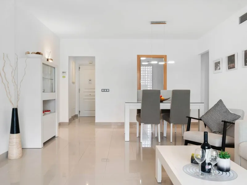 FOR SALE – 2 Bedroom Apartment with Tourist Licence | Cortijo del Mar Resort, El Paraíso | Costa del Sol