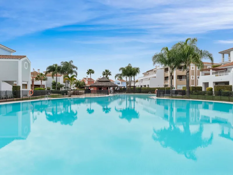 FOR SALE – 2 Bedroom Apartment with Tourist Licence | Cortijo del Mar Resort, El Paraíso | Costa del Sol