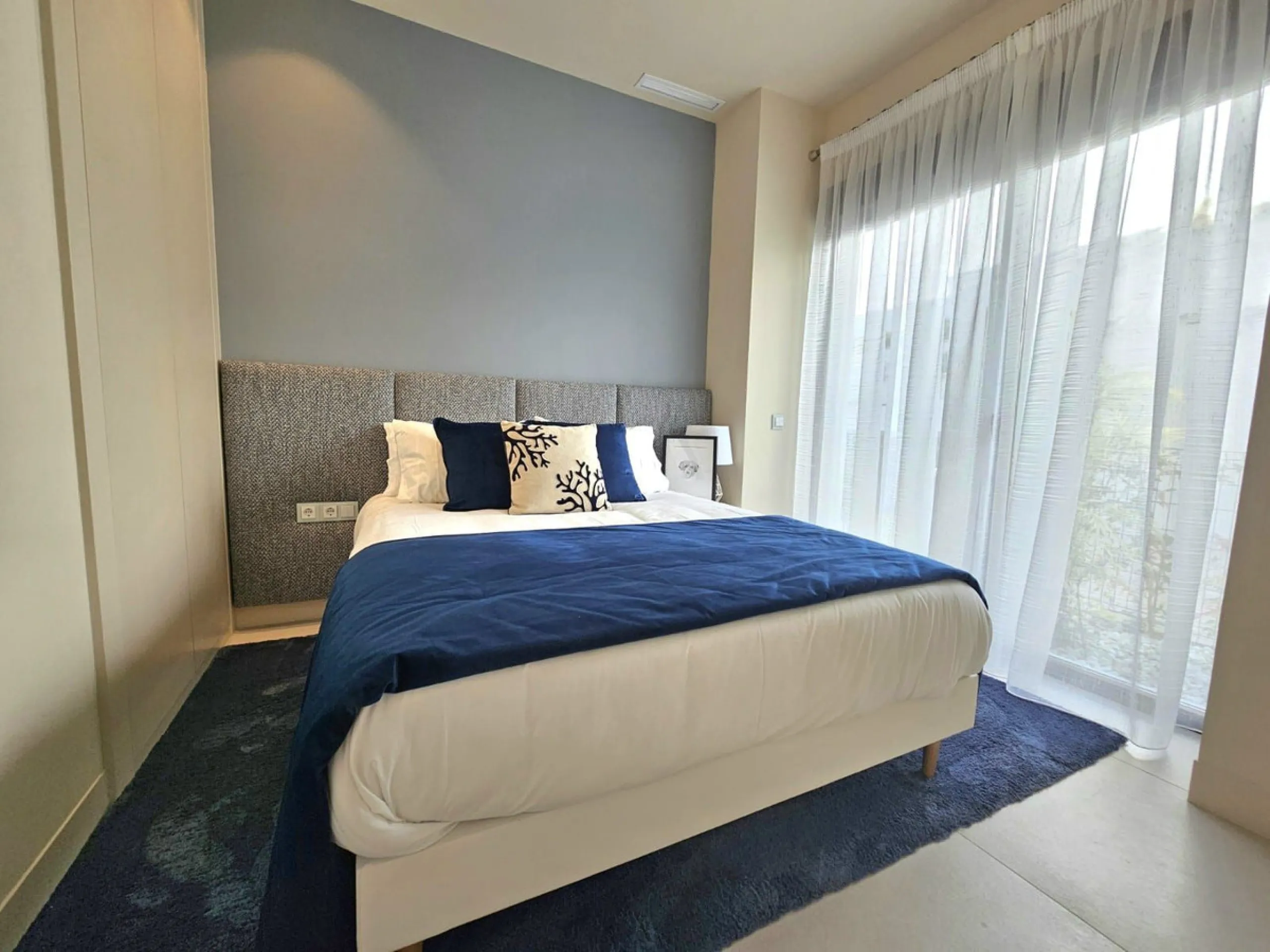 This beautiful house is located in an enviable beachfront position within the prestigious Velaya development on the New Golden Mile, offering breathtaking sea views and direct access to the beach.