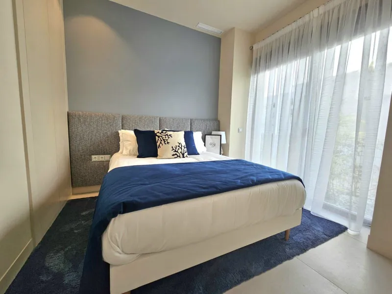 This beautiful house is located in an enviable beachfront position within the prestigious Velaya development on the New Golden Mile, offering breathtaking sea views and direct access to the beach.