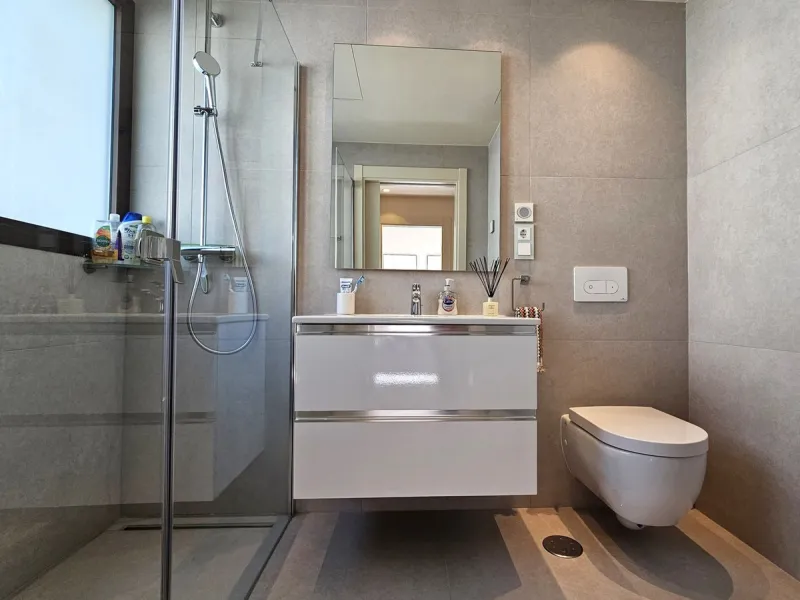 This beautiful house is located in an enviable beachfront position within the prestigious Velaya development on the New Golden Mile, offering breathtaking sea views and direct access to the beach.