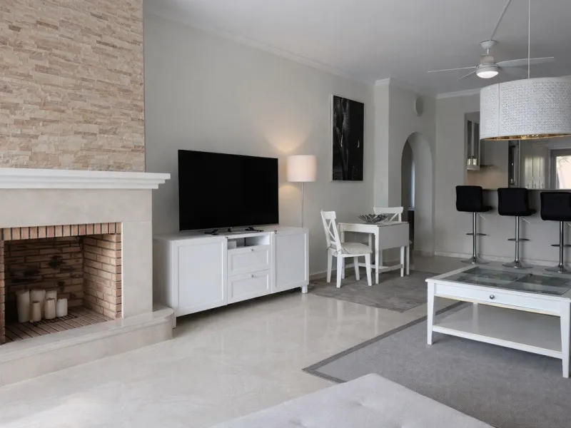 Apartment - Penthouse в продаже в Estepona, Málaga. В доме 2 спален и 2 ванных комнат. Площадь дома 128 м²