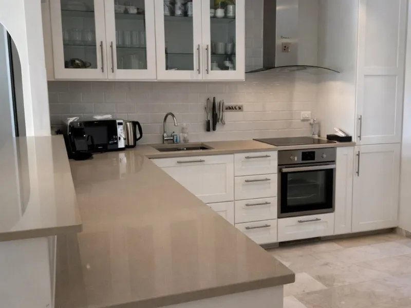 Apartment - Penthouse в продаже в Estepona, Málaga. В доме 2 спален и 2 ванных комнат. Площадь дома 128 м²