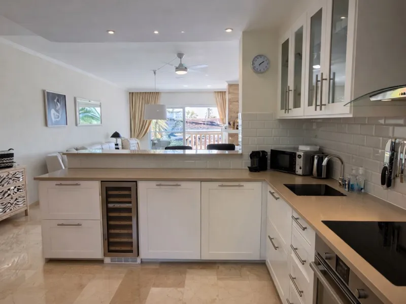 Apartment - Penthouse в продаже в Estepona, Málaga. В доме 2 спален и 2 ванных комнат. Площадь дома 128 м²