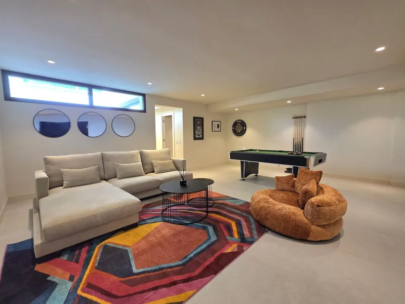 This beautiful house is located in an enviable beachfront position within the prestigious Velaya development on the New Golden Mile, offering breathtaking sea views and direct access to the beach.