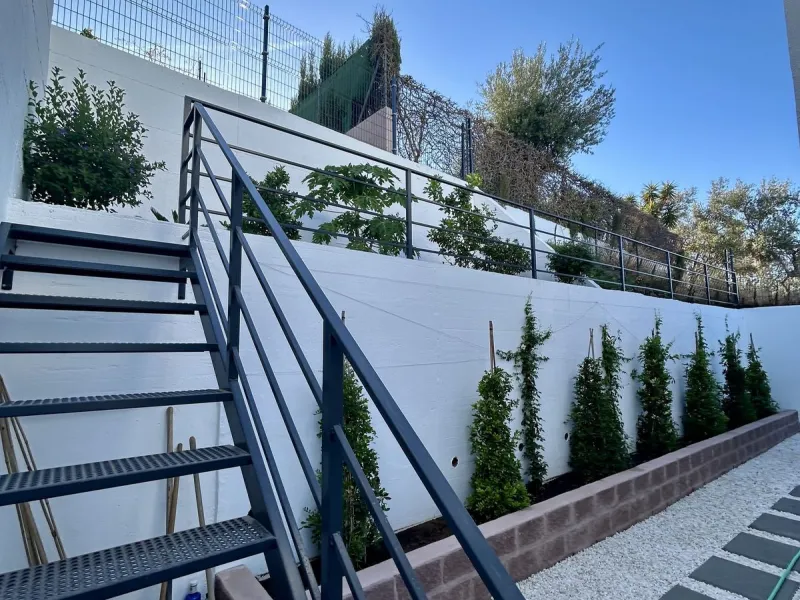 Discover this stunning luxury villa in Mijas, Málaga, combining elegance and comfort in an idyllic setting.