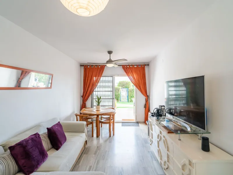 Exclusive ground-floor apartment with private garden and direct beach access – El Faro de Mijas