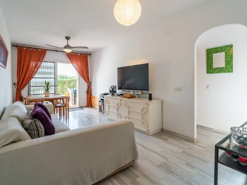 Exclusive ground-floor apartment with private garden and direct beach access – El Faro de Mijas