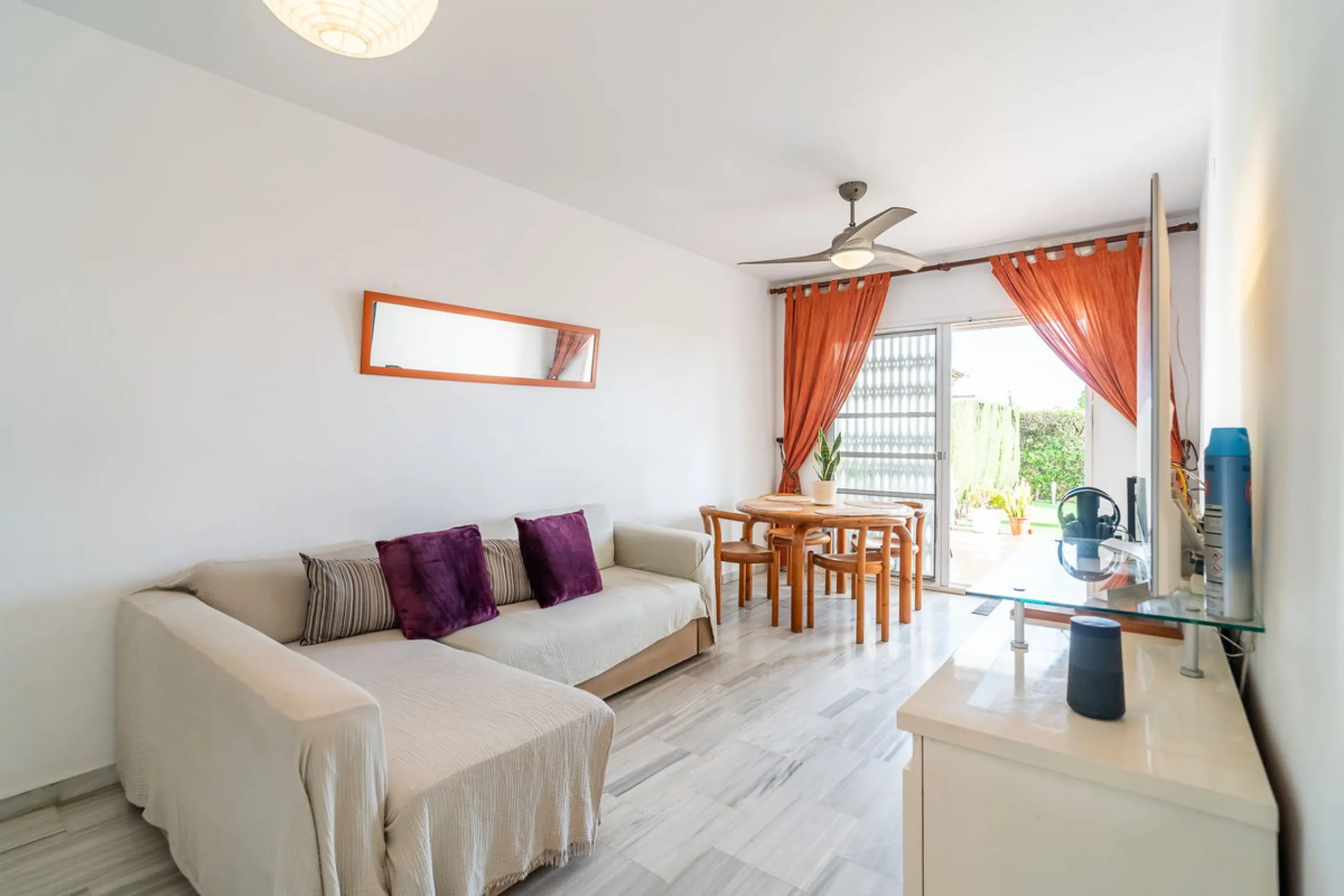 Exclusive ground-floor apartment with private garden and direct beach access – El Faro de Mijas