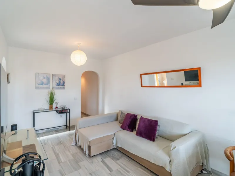 Exclusive ground-floor apartment with private garden and direct beach access – El Faro de Mijas