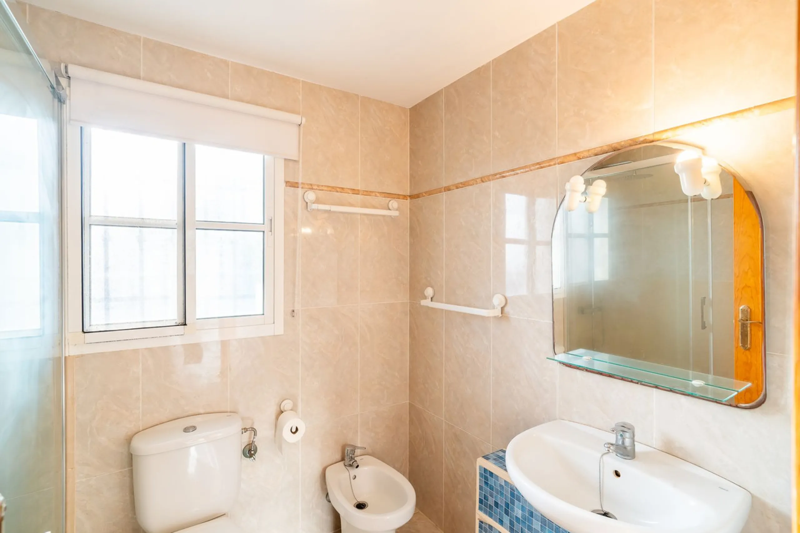 Exclusive ground-floor apartment with private garden and direct beach access – El Faro de Mijas