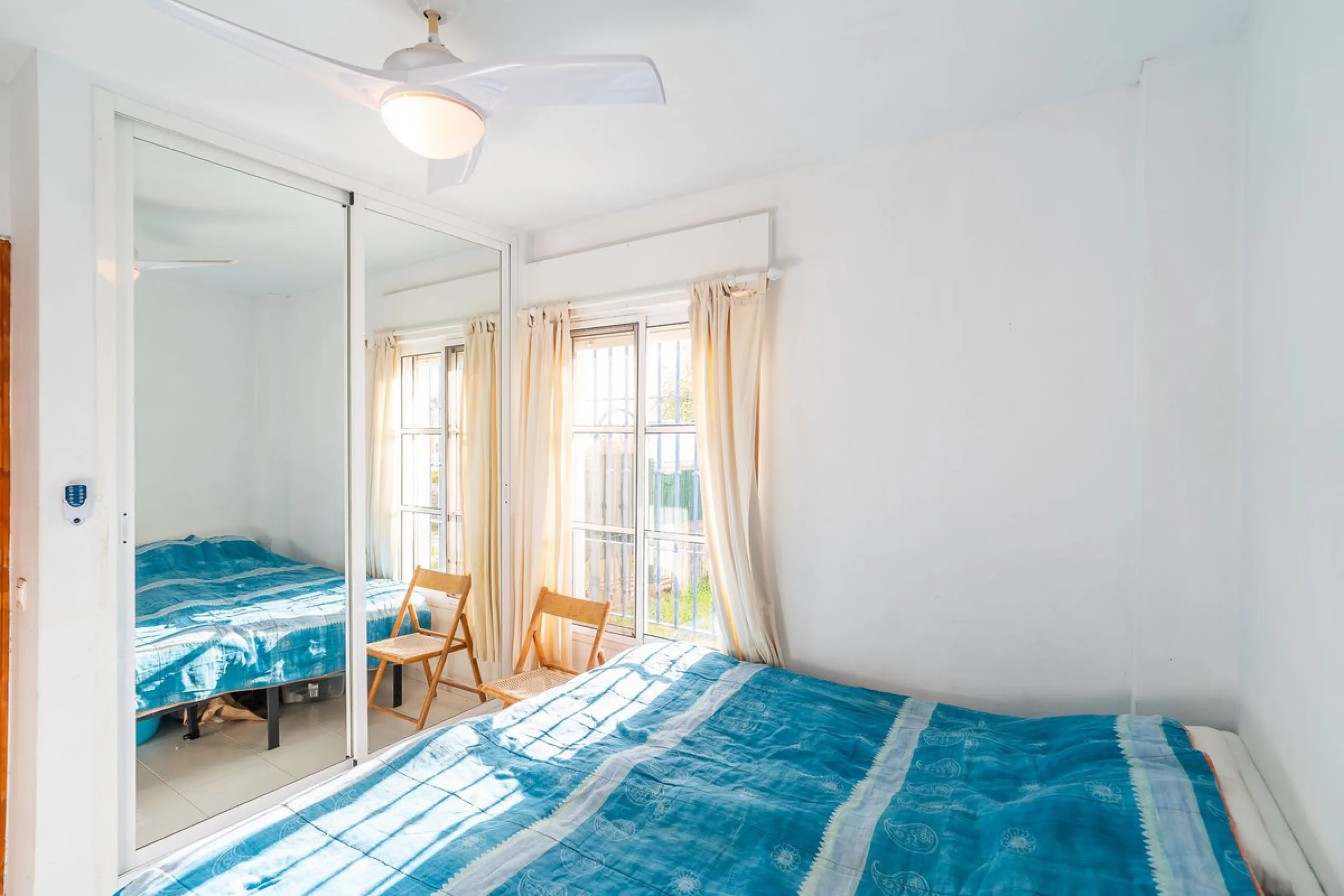 Exclusive ground-floor apartment with private garden and direct beach access – El Faro de Mijas