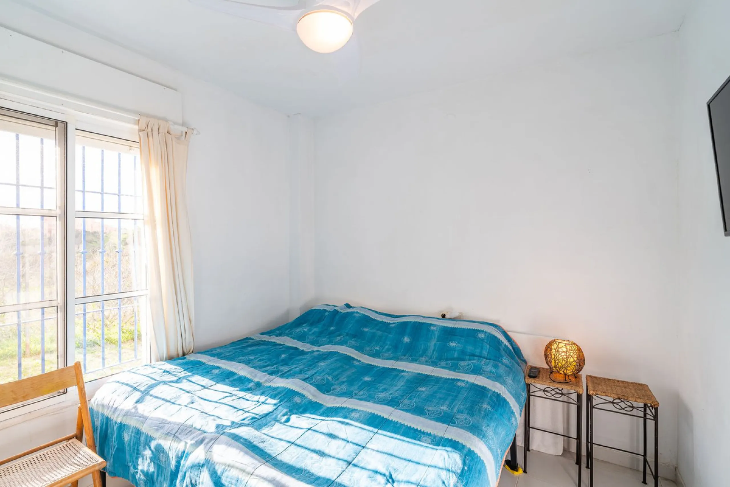 Exclusive ground-floor apartment with private garden and direct beach access – El Faro de Mijas