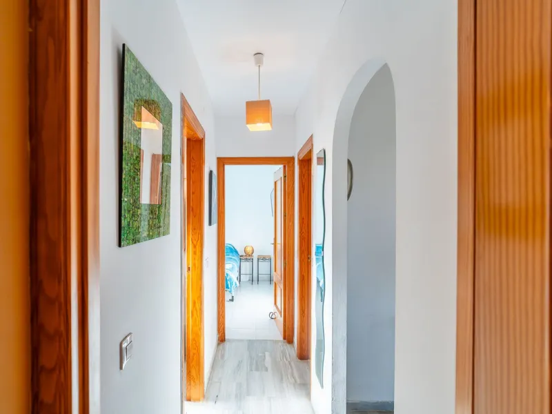 Exclusive ground-floor apartment with private garden and direct beach access – El Faro de Mijas