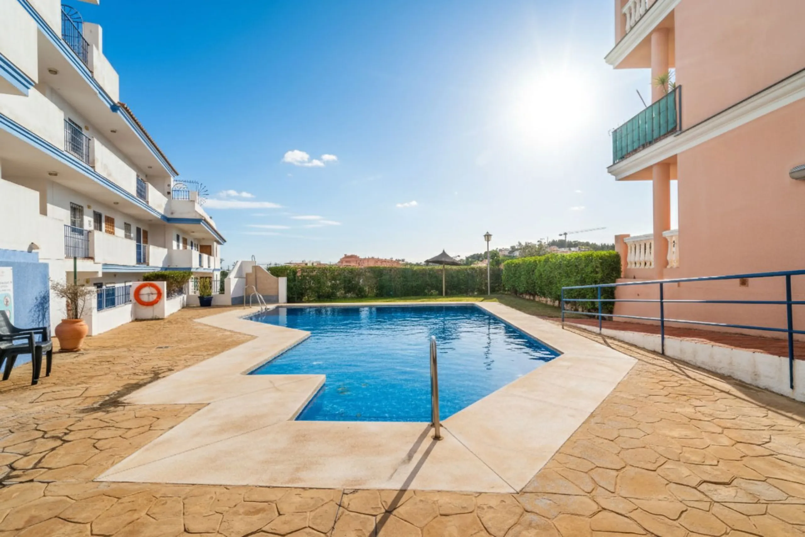 Exclusive ground-floor apartment with private garden and direct beach access – El Faro de Mijas