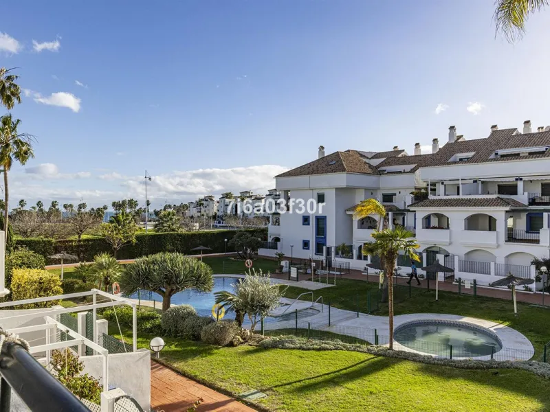 Beachside: A rare, beautiful and fully upgraded 4-bedroom westfacing townhouse in the sought-after Residencial Las Arenas, San Pedro de Alcántara - just footsteps from the beach & beach promenade and just minutes to the charming town centre.