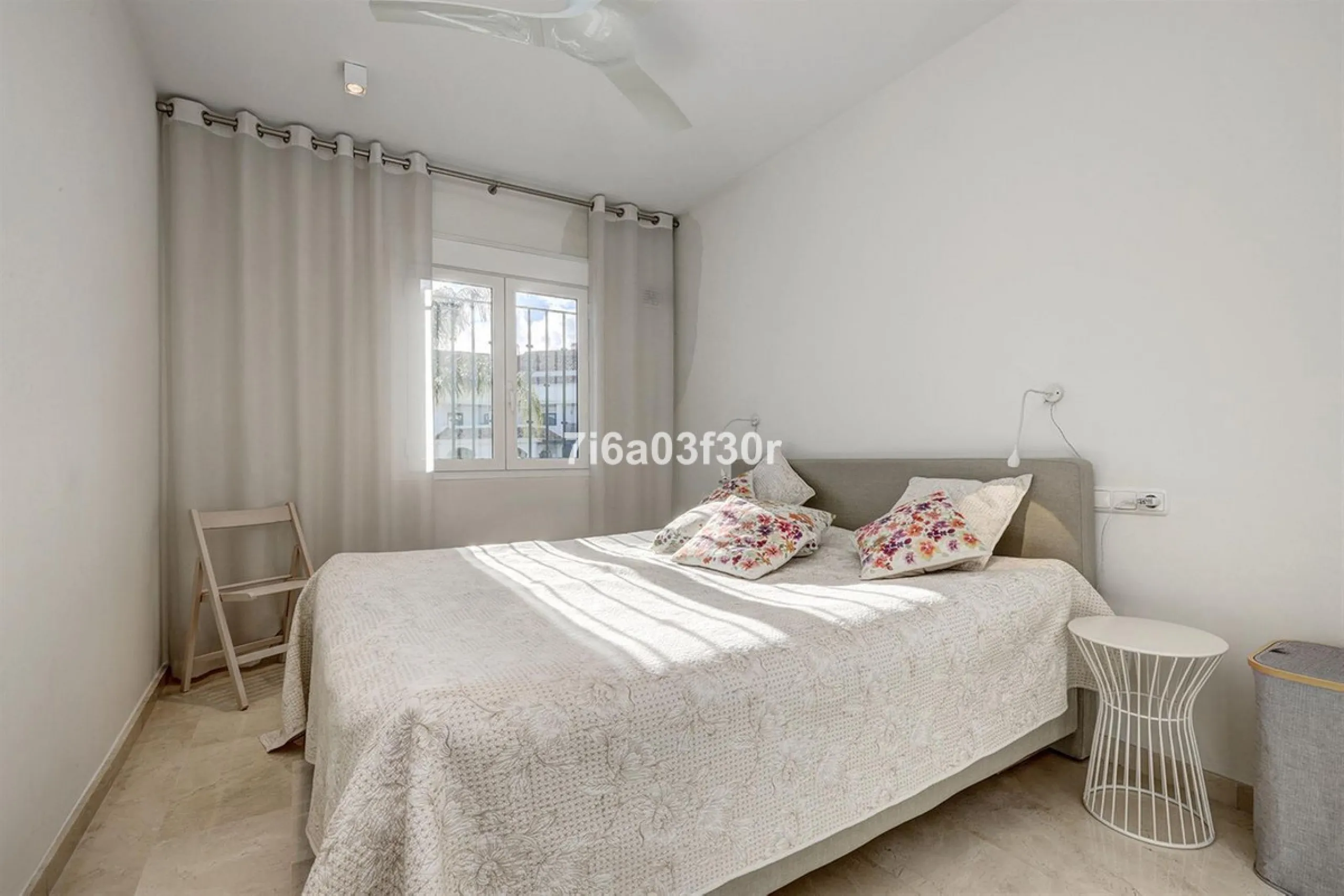 House - Townhouse в продаже в Marbella, Málaga. В доме 4 спален и 3 ванных комнат. Площадь дома 361 м²