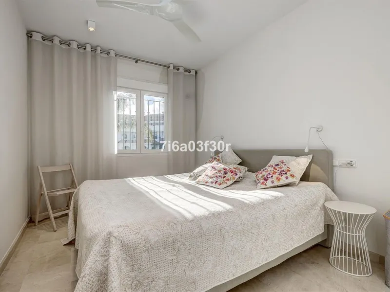 House - Townhouse в продаже в Marbella, Málaga. В доме 4 спален и 3 ванных комнат. Площадь дома 361 м²