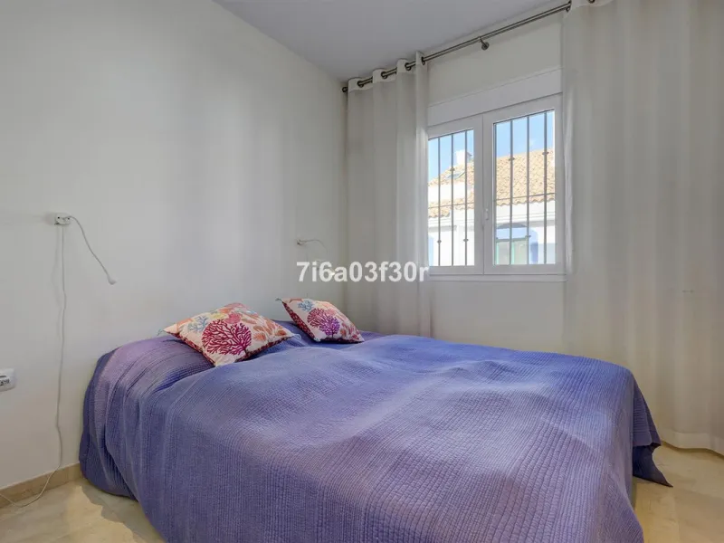 House - Townhouse в продаже в Marbella, Málaga. В доме 4 спален и 3 ванных комнат. Площадь дома 361 м²