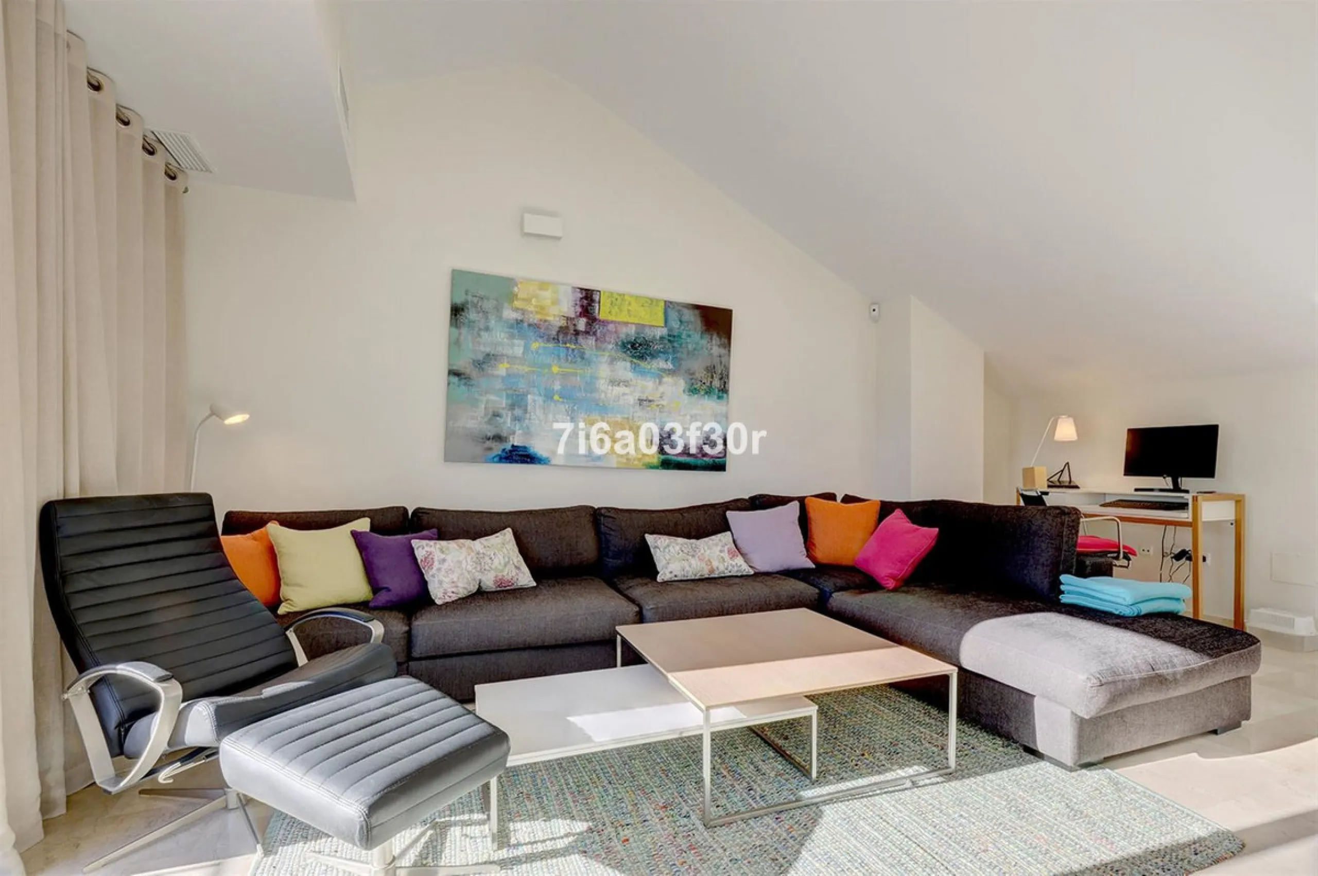 House - Townhouse в продаже в Marbella, Málaga. В доме 4 спален и 3 ванных комнат. Площадь дома 361 м²