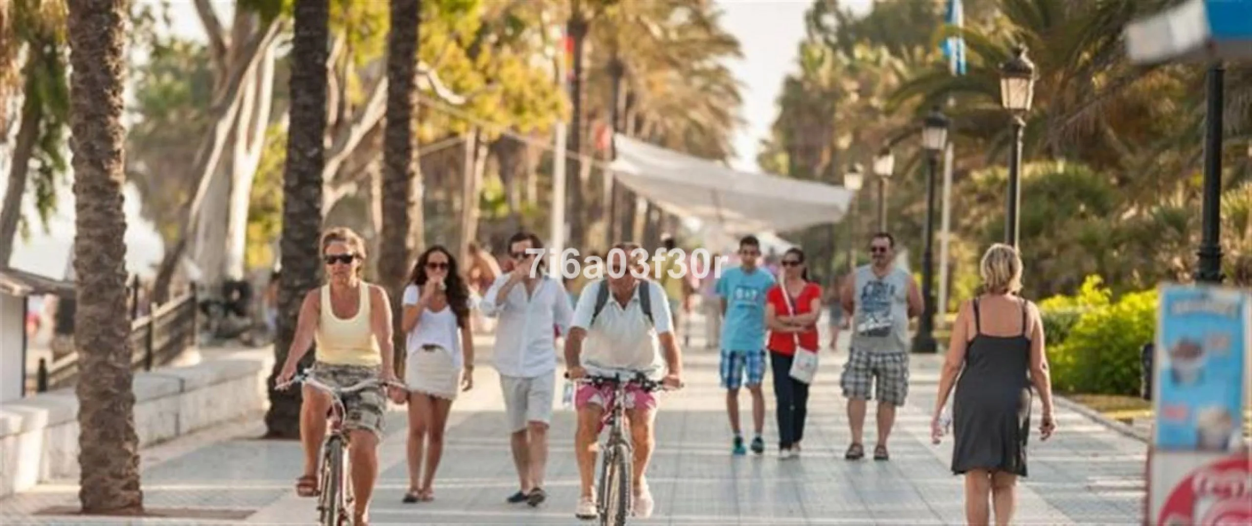 House - Townhouse в продаже в Marbella, Málaga. В доме 4 спален и 3 ванных комнат. Площадь дома 361 м²