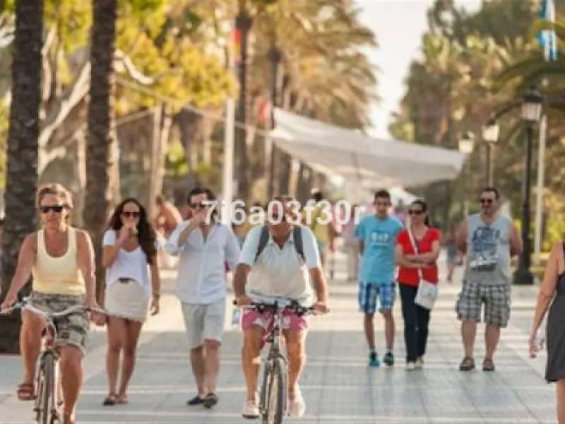 House - Townhouse в продаже в Marbella, Málaga. В доме 4 спален и 3 ванных комнат. Площадь дома 361 м²
