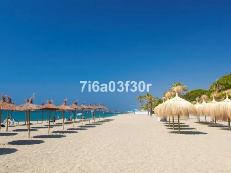 House - Townhouse в продаже в Marbella, Málaga. В доме 4 спален и 3 ванных комнат. Площадь дома 361 м²