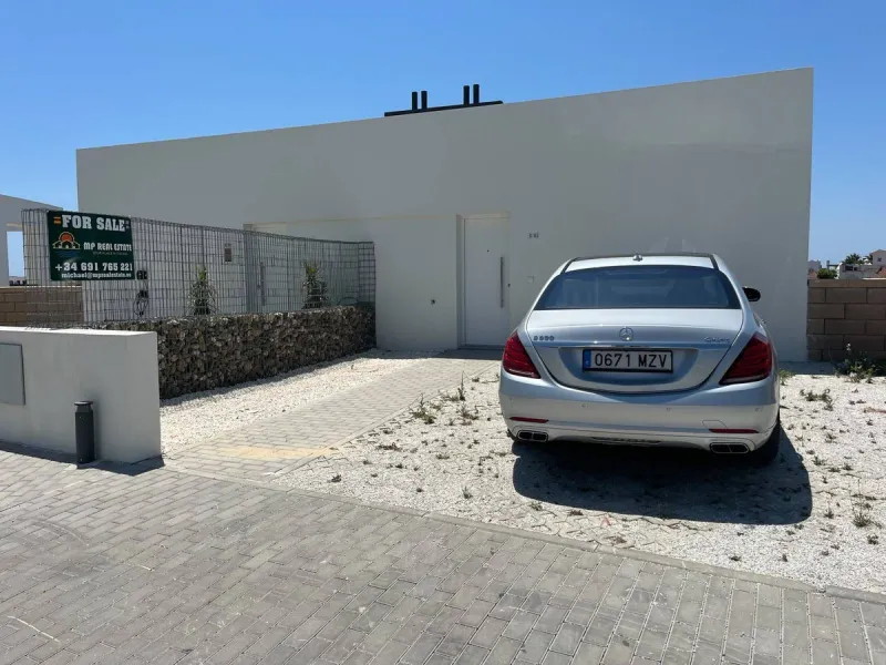 NEWLY BUILT (2025) SEMI-DETACHED HOUSE IN REVIERA DEL SOL