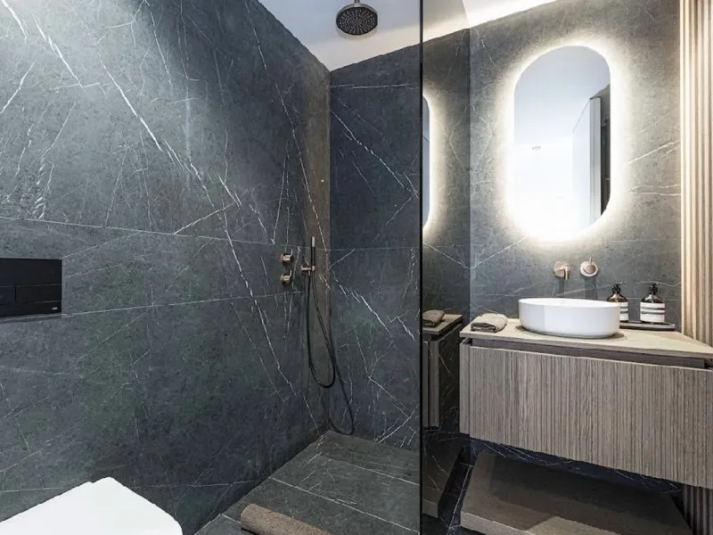 Located in the prestigious urbanisation of Monte Halcones, this stylish, fully renovated townhouse offers the perfect blend of modern design, comfort, and prime location. Set within one of Benahavís' most sought-after residential areas, the property enjoy