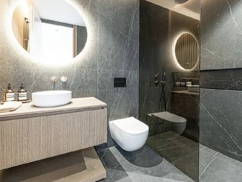 Located in the prestigious urbanisation of Monte Halcones, this stylish, fully renovated townhouse offers the perfect blend of modern design, comfort, and prime location. Set within one of Benahavís' most sought-after residential areas, the property enjoy