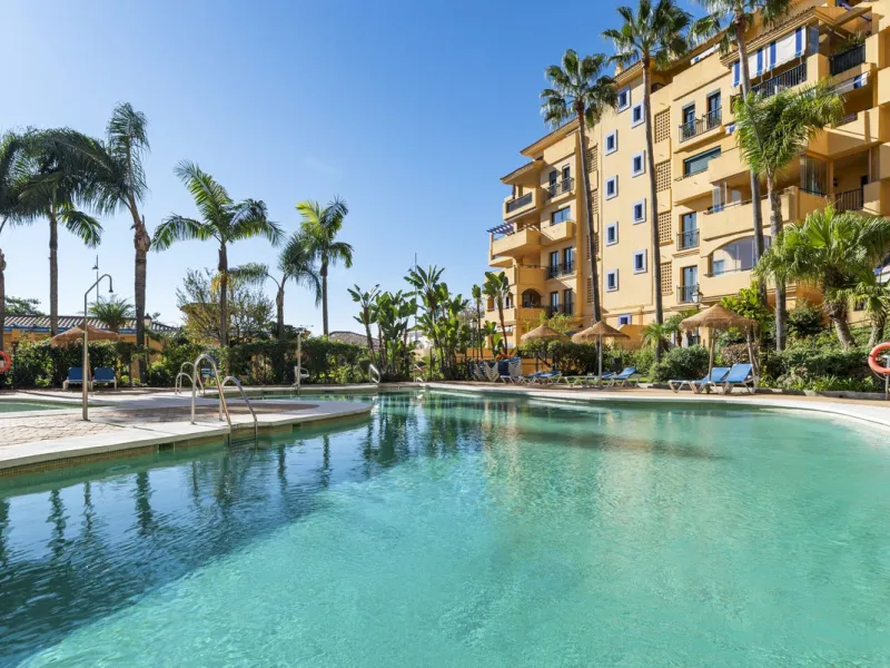 The property is located beachside San Pedro de Alcantara and set within one of the most sought-after areas of the Costa Del Sol. New to the market, we are offering this spacious 2 bedroom apartment for sale which sits on the third floor of the well secure