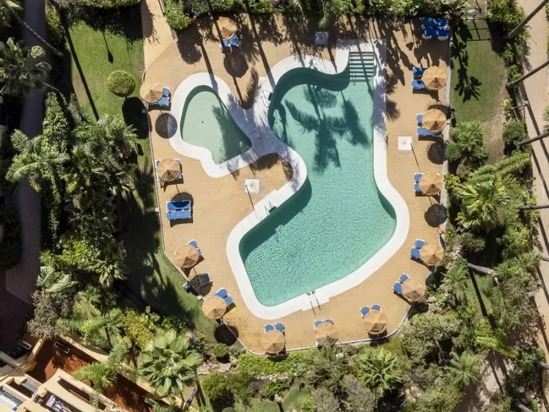 The property is located beachside San Pedro de Alcantara and set within one of the most sought-after areas of the Costa Del Sol. New to the market, we are offering this spacious 2 bedroom apartment for sale which sits on the third floor of the well secure