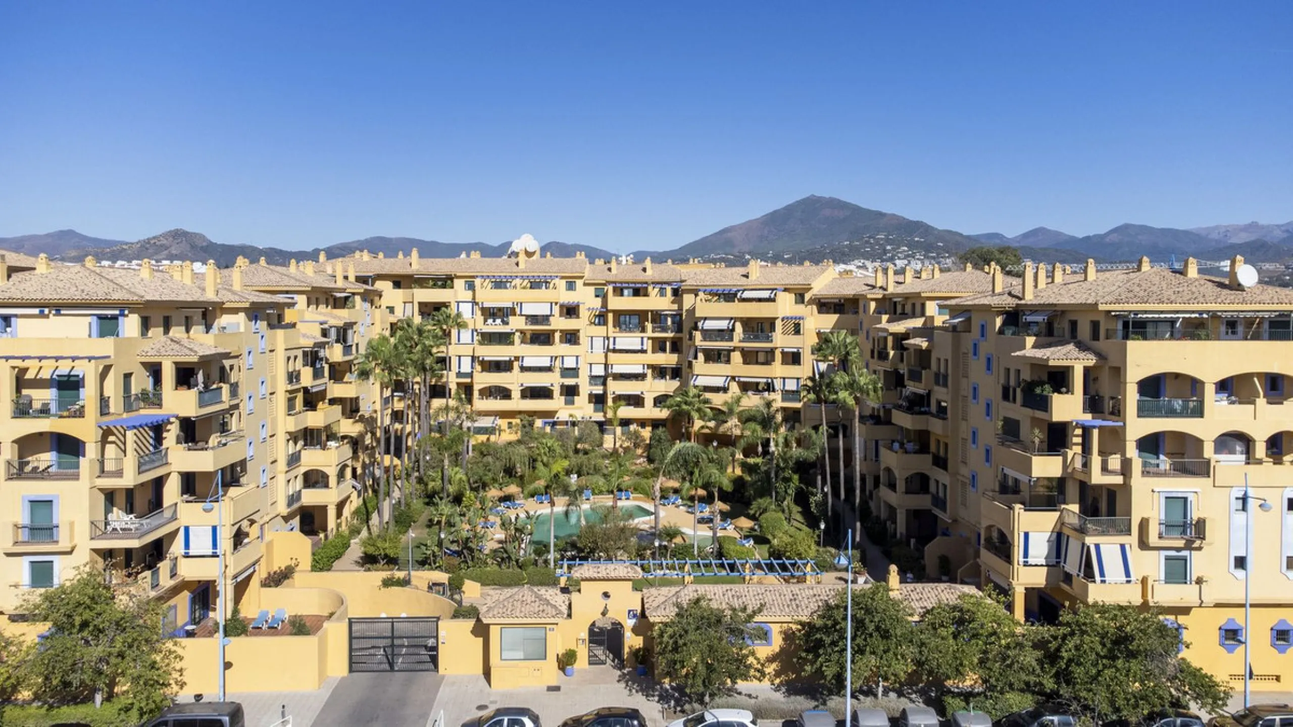 The property is located beachside San Pedro de Alcantara and set within one of the most sought-after areas of the Costa Del Sol. New to the market, we are offering this spacious 2 bedroom apartment for sale which sits on the third floor of the well secure