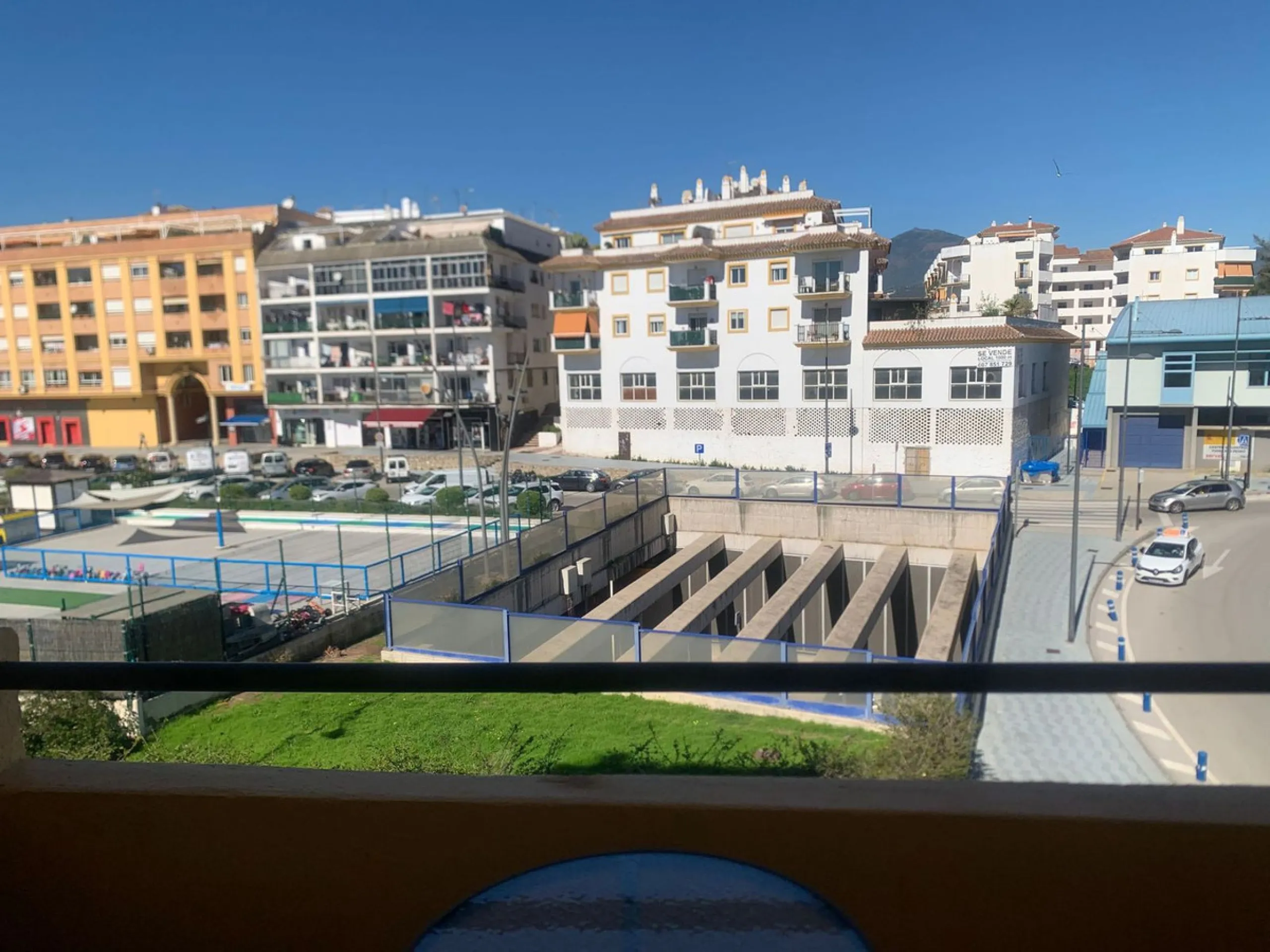 The property is located beachside San Pedro de Alcantara and set within one of the most sought-after areas of the Costa Del Sol. New to the market, we are offering this spacious 2 bedroom apartment for sale which sits on the third floor of the well secure