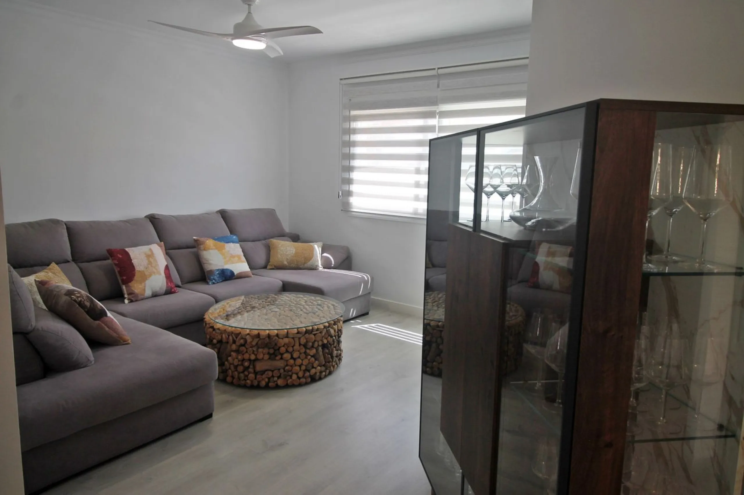 Apartment - Penthouse в продаже в Benalmadena, Málaga. В доме 3 спален и 2 ванных комнат. Площадь дома 115 м²
