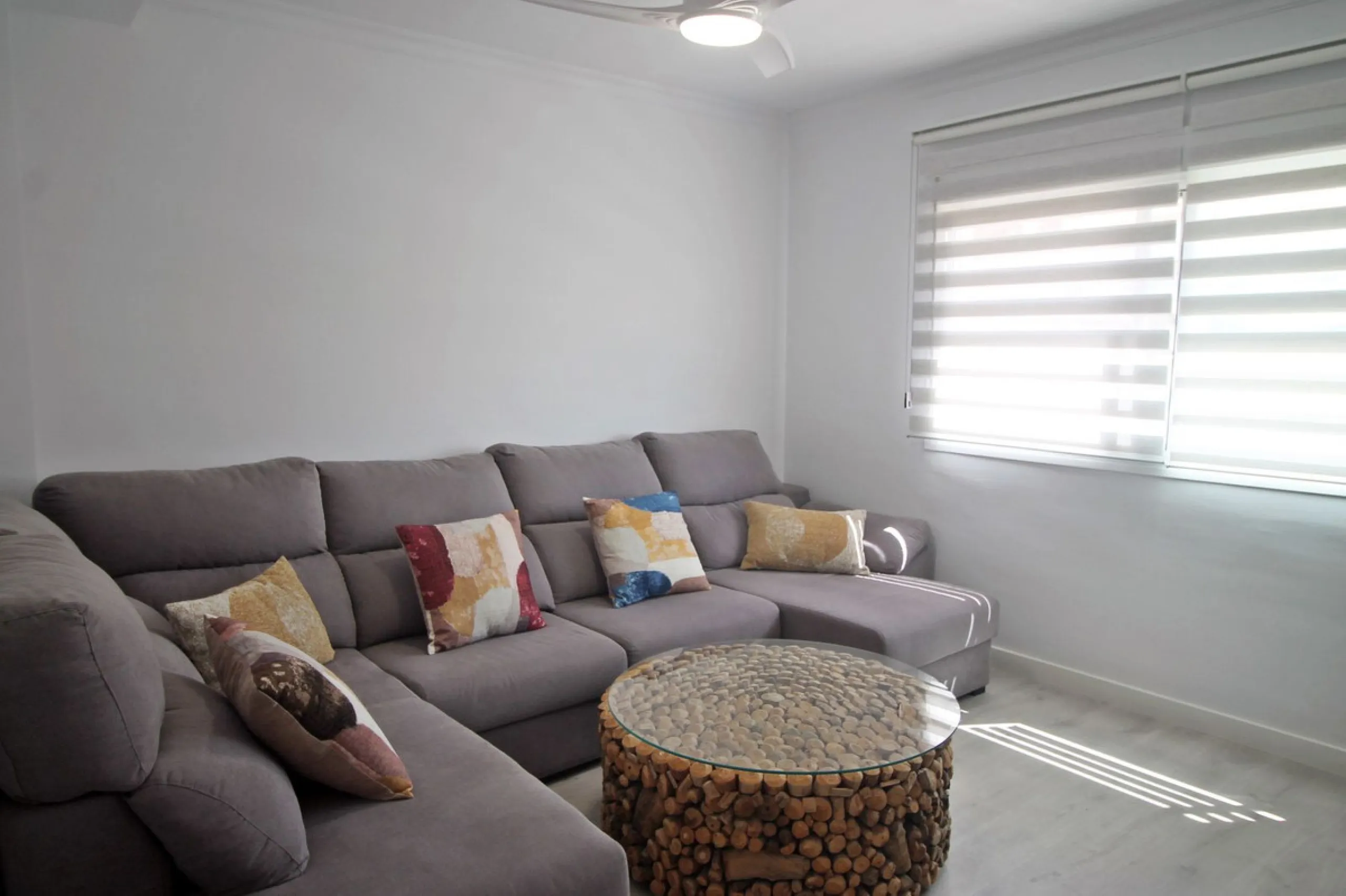 Apartment - Penthouse в продаже в Benalmadena, Málaga. В доме 3 спален и 2 ванных комнат. Площадь дома 115 м²
