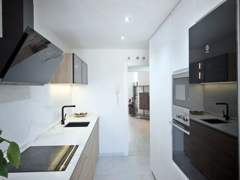 Apartment - Penthouse в продаже в Benalmadena, Málaga. В доме 3 спален и 2 ванных комнат. Площадь дома 115 м²